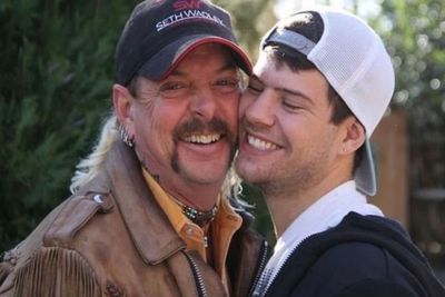 Joe Exotic dan Dillon Passage Tetap Putuskan untuk Menikah!