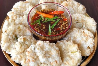 Resep Camilan Sore dari Tepung Tapioka, Crispy Cireng Bumbu Rujak Teman Paling Pas Buat Netflix-an