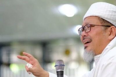 Ustad Tengku Zul Berkicau di Twitter: PKI itu Culun dan Baik? Gila Lu Ndro, Lawan !