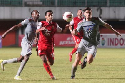 Dibungkam 0-2, Pelatih Persib Akui Persija Lebih Layak Menang