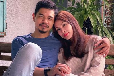 Digugat Mantan Istri, Bambang Pamungkas Seakan Tak Peduli, Unggah Foto Sama Istri Sah!