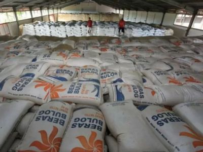 Harga Beras Premium Melambung Tinggi, Mendag Zulhas Sarankan Konsumsi Beras Bulog
