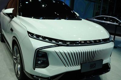 SAIC Pamer Mobil Baru dengan Grille Mirip Ikan Paus di Shanghai Auto Show!
