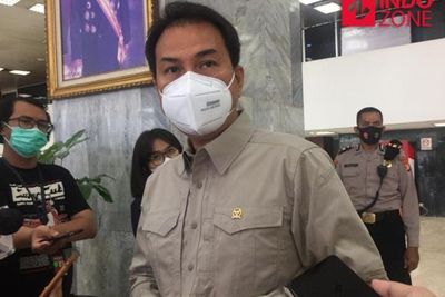 Diduga Fasilitasi Pertemuan dalam Kasus KPK, Azis Syamsuddin Dilaporkan ke MKD