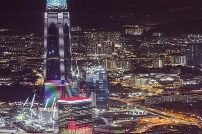 Wujud Solidaritas, Gedung di Malaysia Nyalakan Lampu Merah Putih Hormati Awak KRI Nanggala