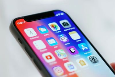 Apple Gulirkan iOS 14.5 dan watchOS 7.4, Kini Bisa Buka Face ID Pakai Masker