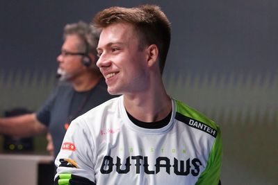 Pemain Overwatch Profesional Ini Terpaksa Absen dari Turnamen Karena Operasi Testis