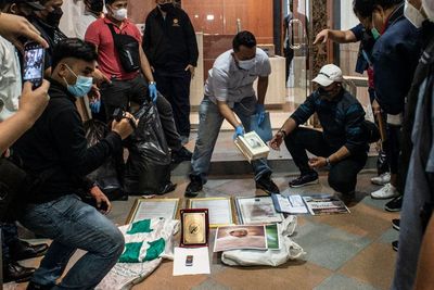 Ini Deretan Barang Bukti yang Disita Densus 88 dari Penangkapan Munarman