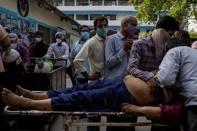 Pasien Covid-19 di India Ini Melompat dari Gedung karena Rumah Sakit Penuh