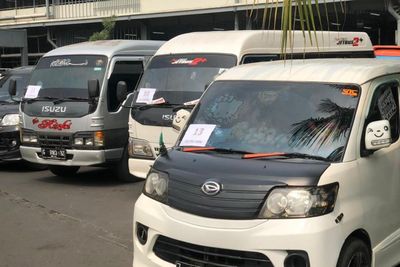 Jelang Lebaran, Polda Metro Amankan Sejumlah Mobil Travel Gelap Mudik