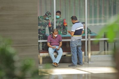 Pakai Jasa Mafia Karantina, 2 WNA India Bebas Masuk RI