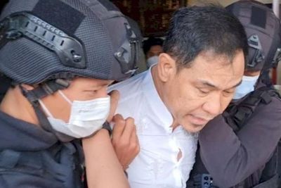 DPR Minta Polisi Segera Umumkan Status Munarman Usai Diamankan Densus 88