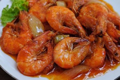 Kepengin Makan Udang Saus Padang? Kita Buat Saja Yuk Guys!