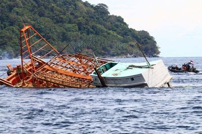 Duh! Kapal Vietnam Curi Ikan di Natuna Utara dengan Pukat yang Bisa Merusak Biota Laut