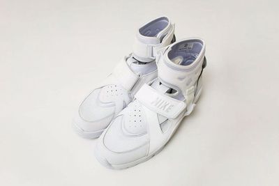 Per 1 Mei Nanti, COMME des GARCONS Homme Plus x Nike Air Carnivore Diluncurkan!