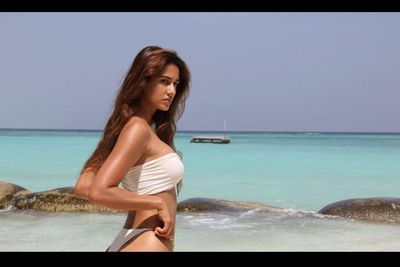 Selebriti Cantik Bollywood Pamer Kemewahan di Tengah Tsunami Covid-19