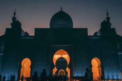Keutamaan dan Amalan 10 Hari Terakhir Bulan Ramadhan