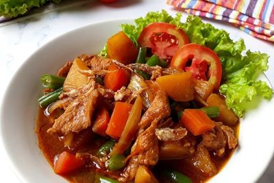 Begini Loh Cara Mudah Membaut Bistik Ayam Yang Enak dan Lezat