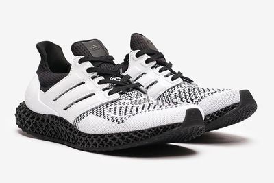 Melihat Tampilan Sneaker SNS x Ultra 4D Tee Time !