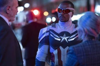 Begini Penampilan Falcon Saat Dirinya Resmi Menjadi Captain America