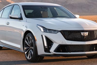 General Motors akan Melanjutkan Produksi Chevrolet Camaro dan Cadillac CT4 & CT5!