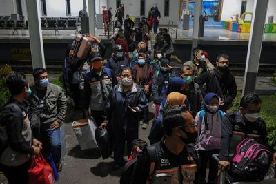 FOTO: Peningkatan Penumpang di Stasiun Kiaracondong