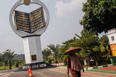 FOTO: Tugu Al Quran Tertinggi di Dunia