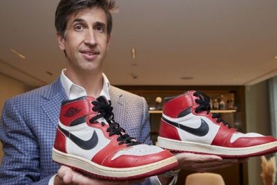 Sneaker Air Jordan 1 yang Dipakai Michael Jordan saat Jadi Rookie Dilelang di Sotheby!
