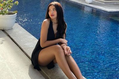 Millen Cyrus Pamer Foto Seksi Pakai Bikini, Netizen Malah Salfok ke Bagian Itunya