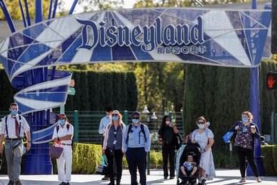 Setelah Tutup Selama Setahun, Disneyland California Akhirnya Dibuka Kembali