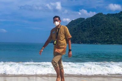 Tiba di Pantai Lampuuk Aceh, Sandiaga Uno Berencana Survei untuk Open Water Swimming