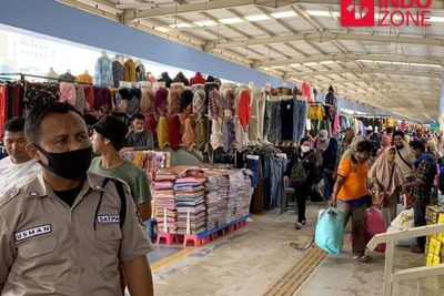 Kerumunan Pasar Tanah Abang, Ketua Fraksi NasDem DKI Minta Warga Tahan Belanja
