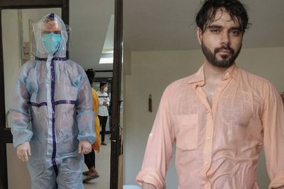 Viral, Dokter di India Ini Unggah Foto Basah Kuyup Setelah Pakai APD Selama 15 Jam