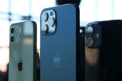 iPhone Lipat dengan Ukuran Layar 8 Inci Diprediksi Bakal Hadir di Tahun 2023