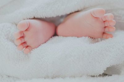 Bayi 11 Bulan Tewas Setelah Jatuh dari Lantai 3 Apartemen saat Bermain di Pinggir Jendela