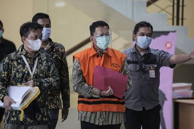 Terima Suap, KPK Menahan Eks Pejabat Ditjen Pajak Angin Prayitno Aji