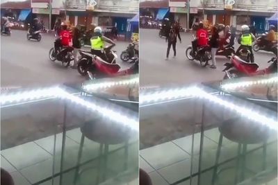 Video Remaja Bonceng Tiga Hendak Ditilang Polisi, Cara Mereka Kabur Bikin Netizen Melongo