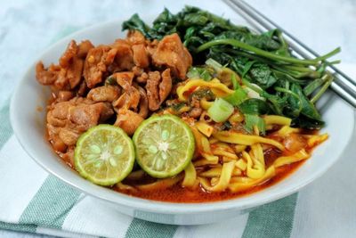 Pengin Makan Yang Enak dan Segar? Makan Mie Kangkung Ebi Saja!