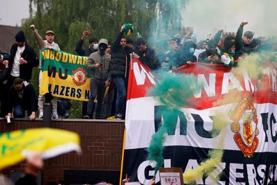 Detik-detik Bos MU Kabur Ogah Minta Maaf Usai Didemo Besar-besaran