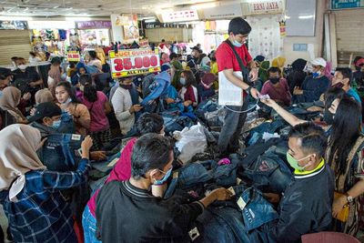 Gubernur dan Wagub Jakarta Kompak Minta Warga Belanja di Pasar Lain, Tak Hanya Tanah Abang