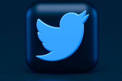 Twitter Akan Paksa Penggunanya untuk Memikirkan Kembali Sebelum Buat Tweet Menyinggung