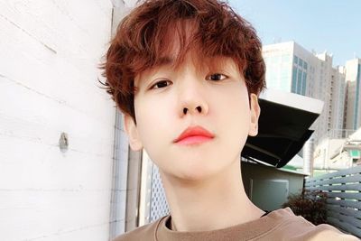 H-1 Berangkat Wamil, Baekhyun EXO Pamer Rambut Baru