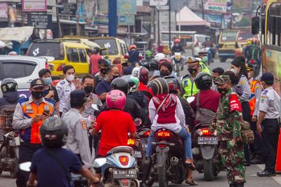 Penyekatan Mudik Bikin Macet Panjang Hingga 8 KM, Polisi Terpaksa Los-kan Kendaraan