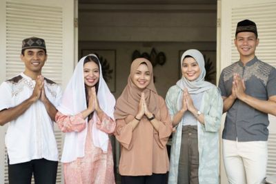 5 Manfaat Silaturahmi dalam Islam, Diberikan Umur Panjang Hingga Dilapangkan Rezeki