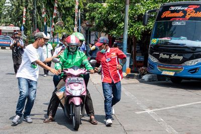 Nasib Pilu Sopir Bus di Hari Pertama Larangan Mudik, Ada Bus yang Hanya Angkut 1 Penumpang