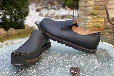 Perusahaan Austria Tec-Innovation Bikin Sepatu dengan Kontrol AI untuk Membantu Tunanetra