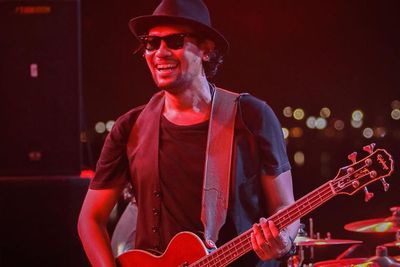 Kejutkan Penggemar, Emil Ternyata Sudah Keluar dari Naif