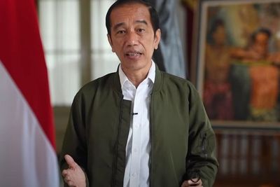 Blunder Jokowi Sebut Bipang Ambawang Buat Lebaran, JoMan Minta Pratikno Dicopot
