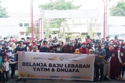 Jelang Lebaran, PC IMM Medan Belikan Baju Lebaran untuk Anak Yatim dan Kaum Dhuafa