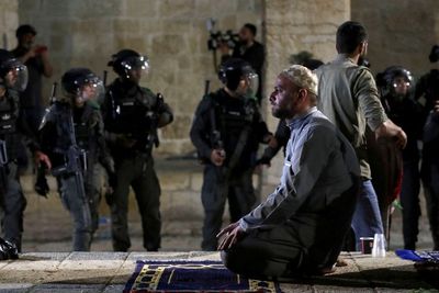200 Orang Terluka Dalam Penyerangan di Masjid Al-aqsa